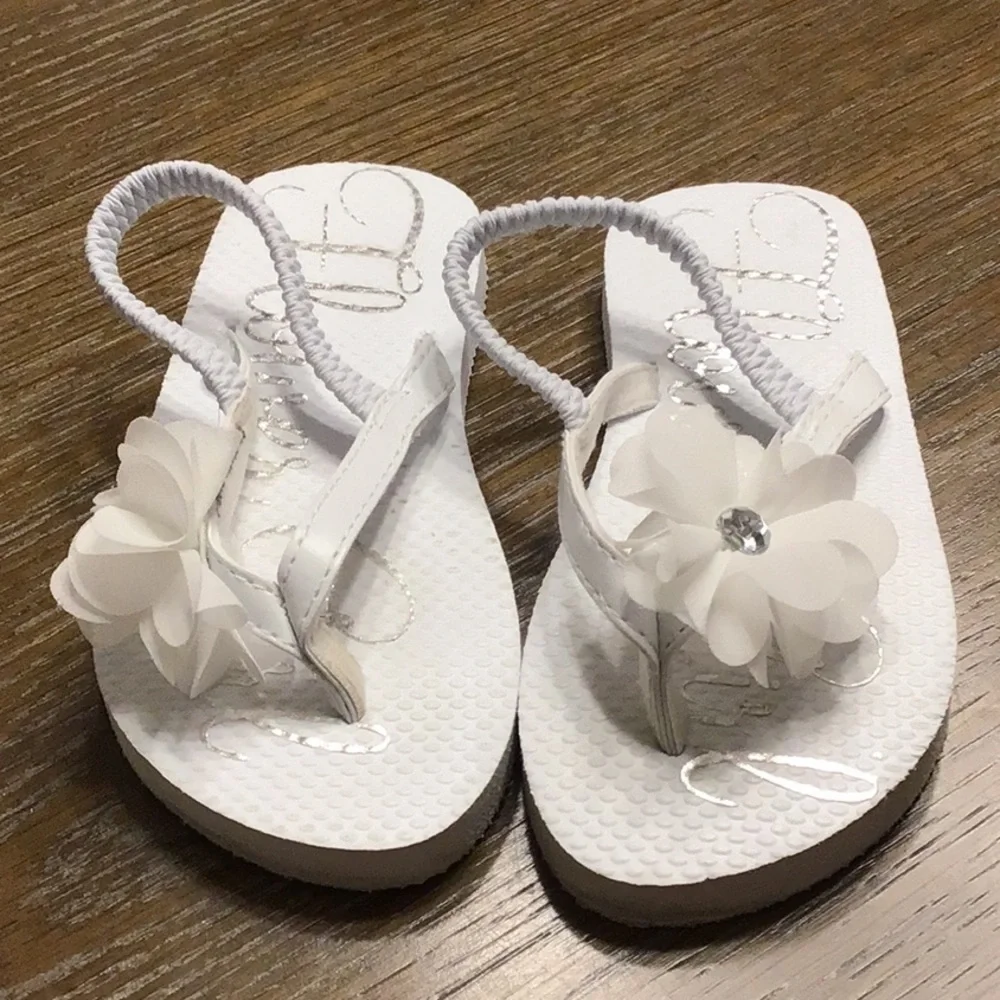 EUC Flower Girl Flip Flops
